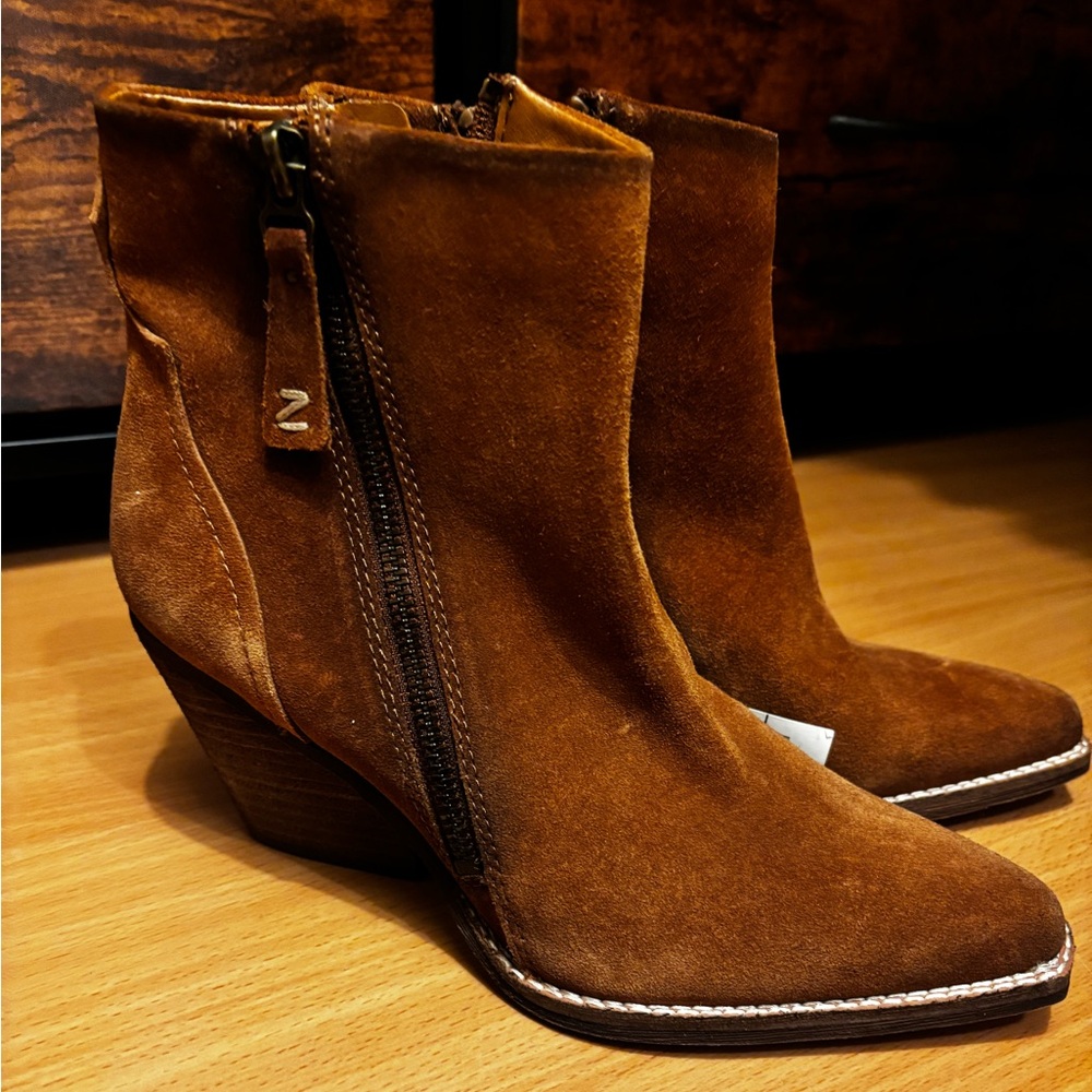 Women’s Boots Brown Suede